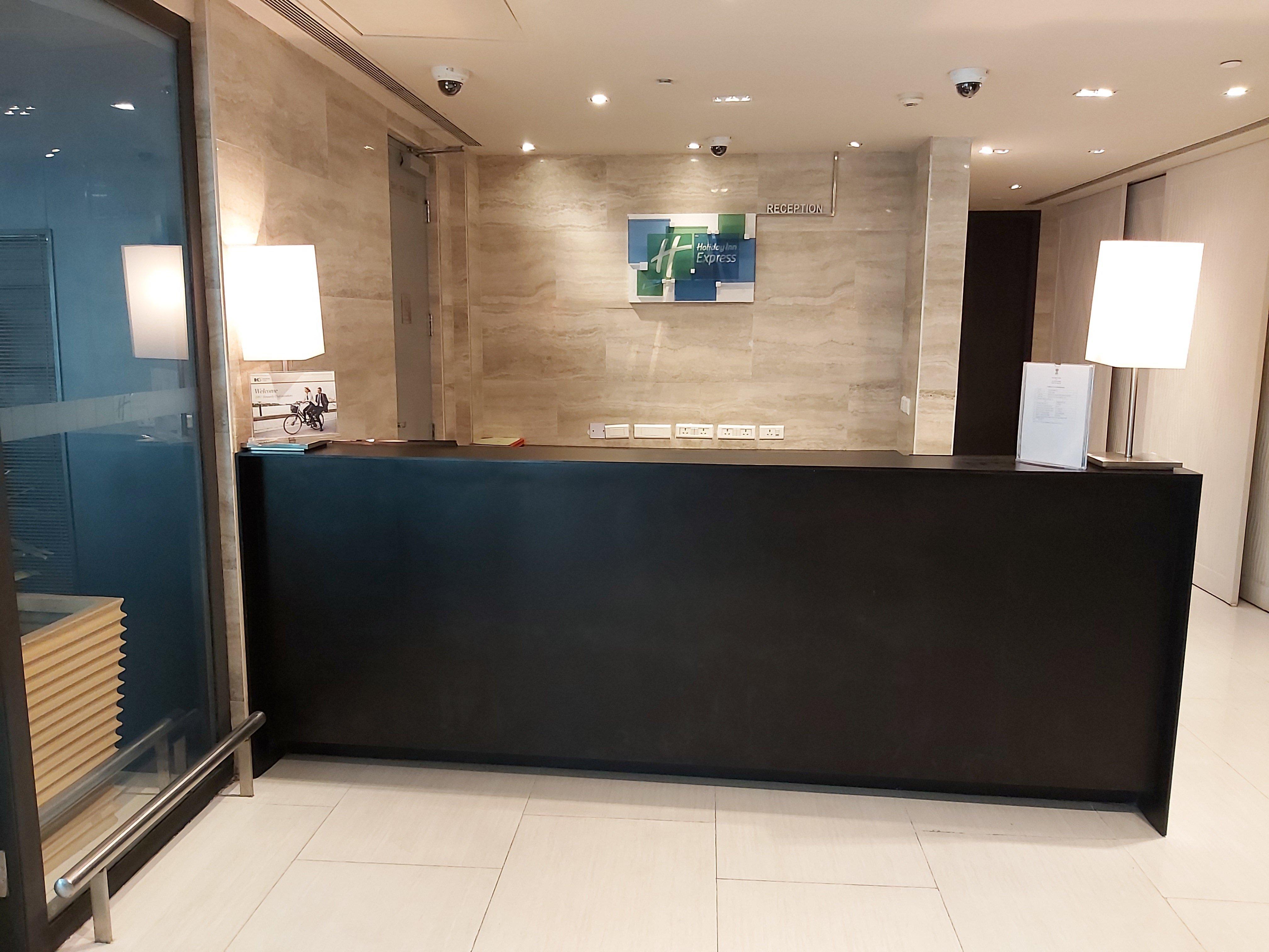 HOLIDAY INN EXPRESS NEW DELHI INTERNATIONAL AIRPORT TERMINAL 3 | ⋆⋆⋆⋆ |  INDIA | SEASON DEALS FROM $131